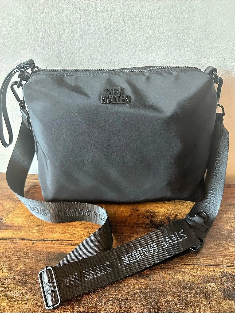 Steve Madden Nylon Crossbody Bag Black Thick Strap & Wristlet Lightweight NWOT